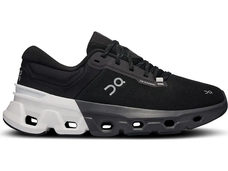 Women's On Cloudflyer 5, Black/White, 8 B Medium